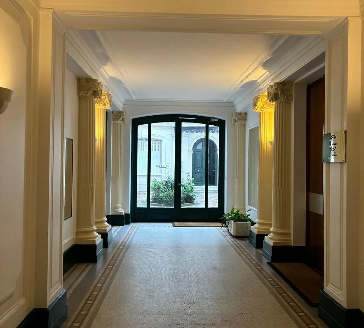 Apartamento Charmant Studio Champs Elysees París